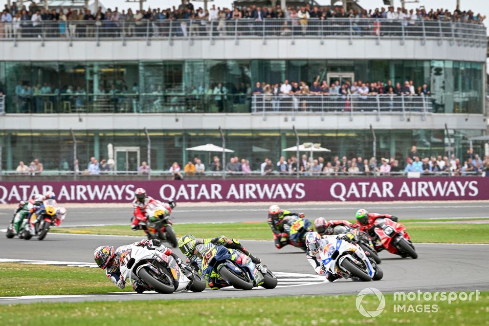 Pedro Acosta en Red Bull GASGAS Tech3 sur le circuit de Silverstone