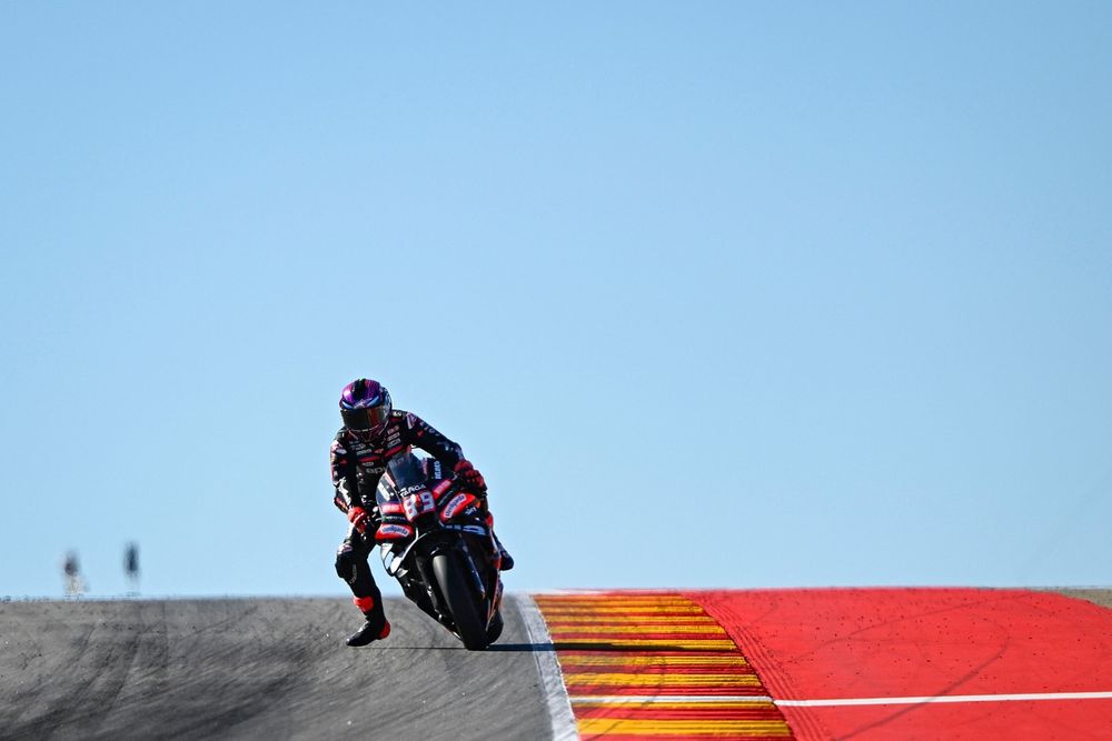 Jorge Martín lutte contre le manque d'adhérence au GP d'Aragón.