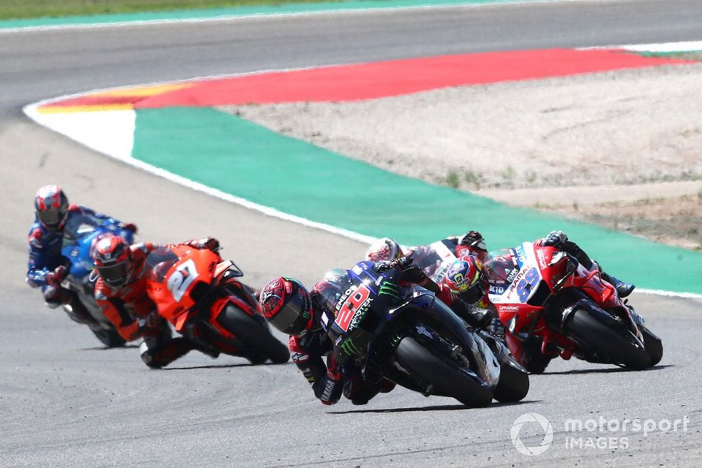 Fabio Quartararo sur la grille du MotoGP à MotorLand Aragón en 2021, son meilleur résultat sur ce circuit.