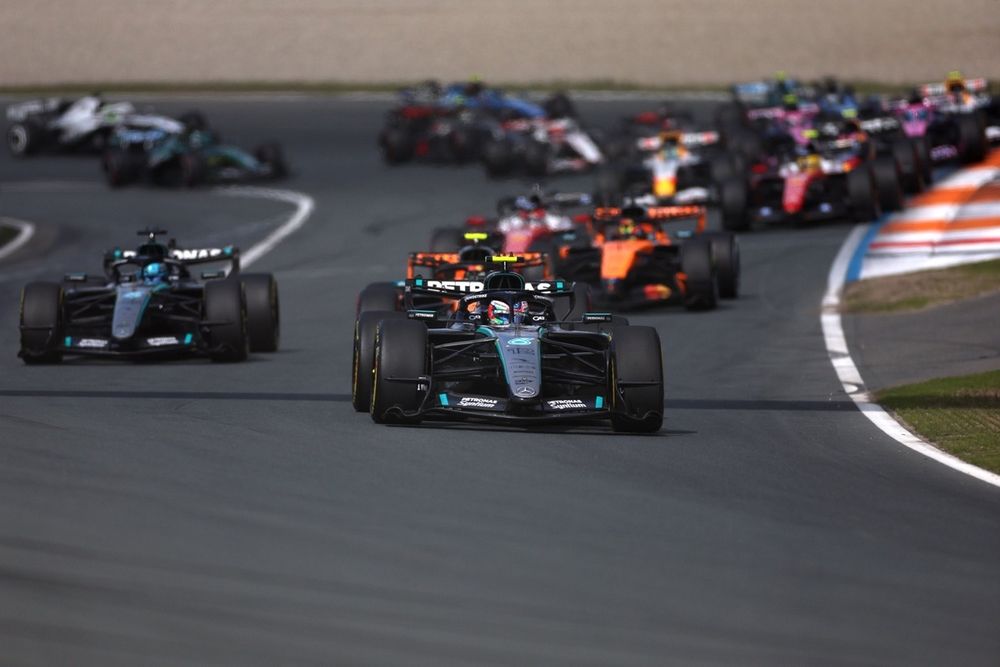 Kimi Antonelli menant le deuxième départ du GP des Pays‑Bas