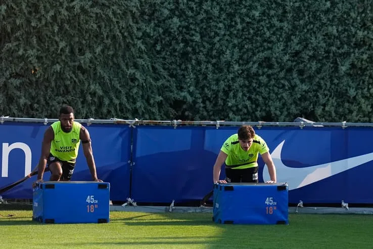 Julian Alvarez s’entraîne avec l’Atletico Madrid à Majadahonda