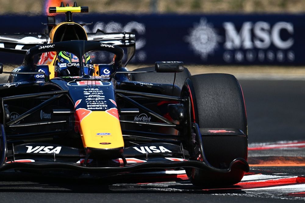 Isack Hadjar sur le podium avec Red Bull Racing, aperçu des possibilités pour la saison 2027