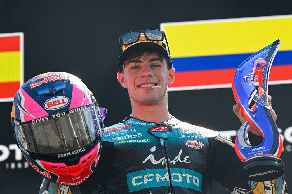 David Alonso en plein podium au Grand Prix d'Aragon en Moto2